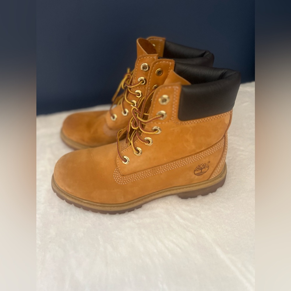 Timberland Woman Tan Boots